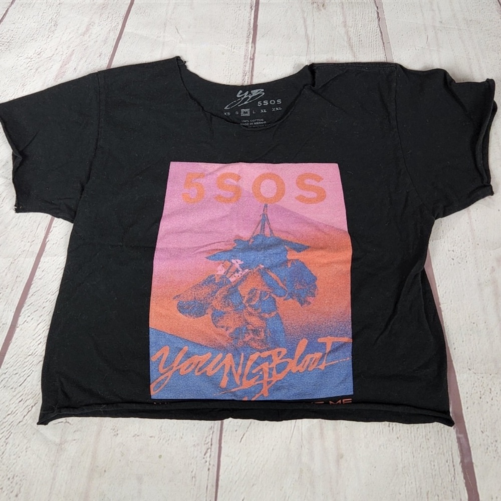 Young Blood 5SOS Tee Cropped Black Hand Cut Juniors Size Medium